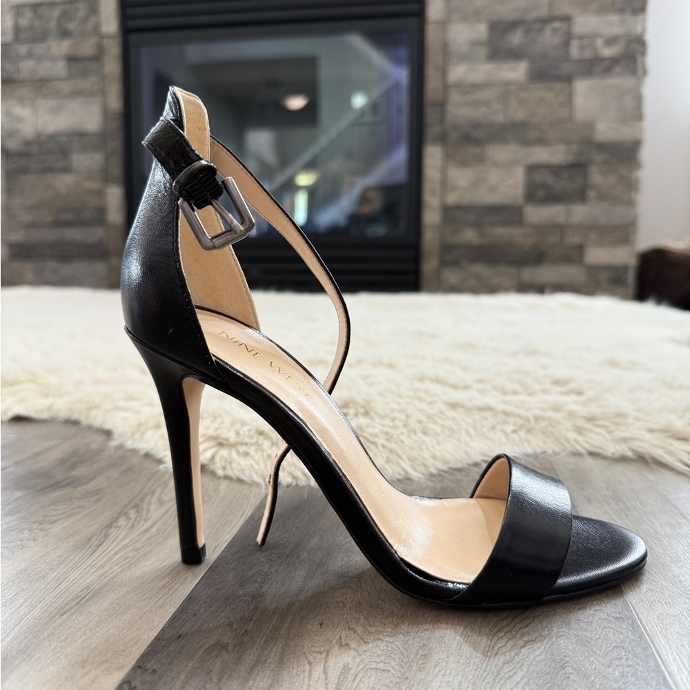 Nine West Black Strappy Heels size 5